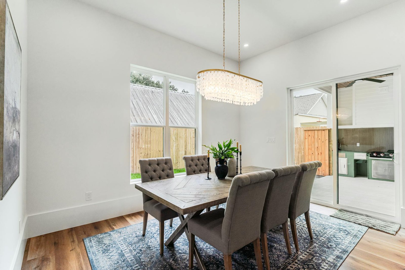 The Dining Room Staging Mistake That Makes a Home Feel Less Entertaining