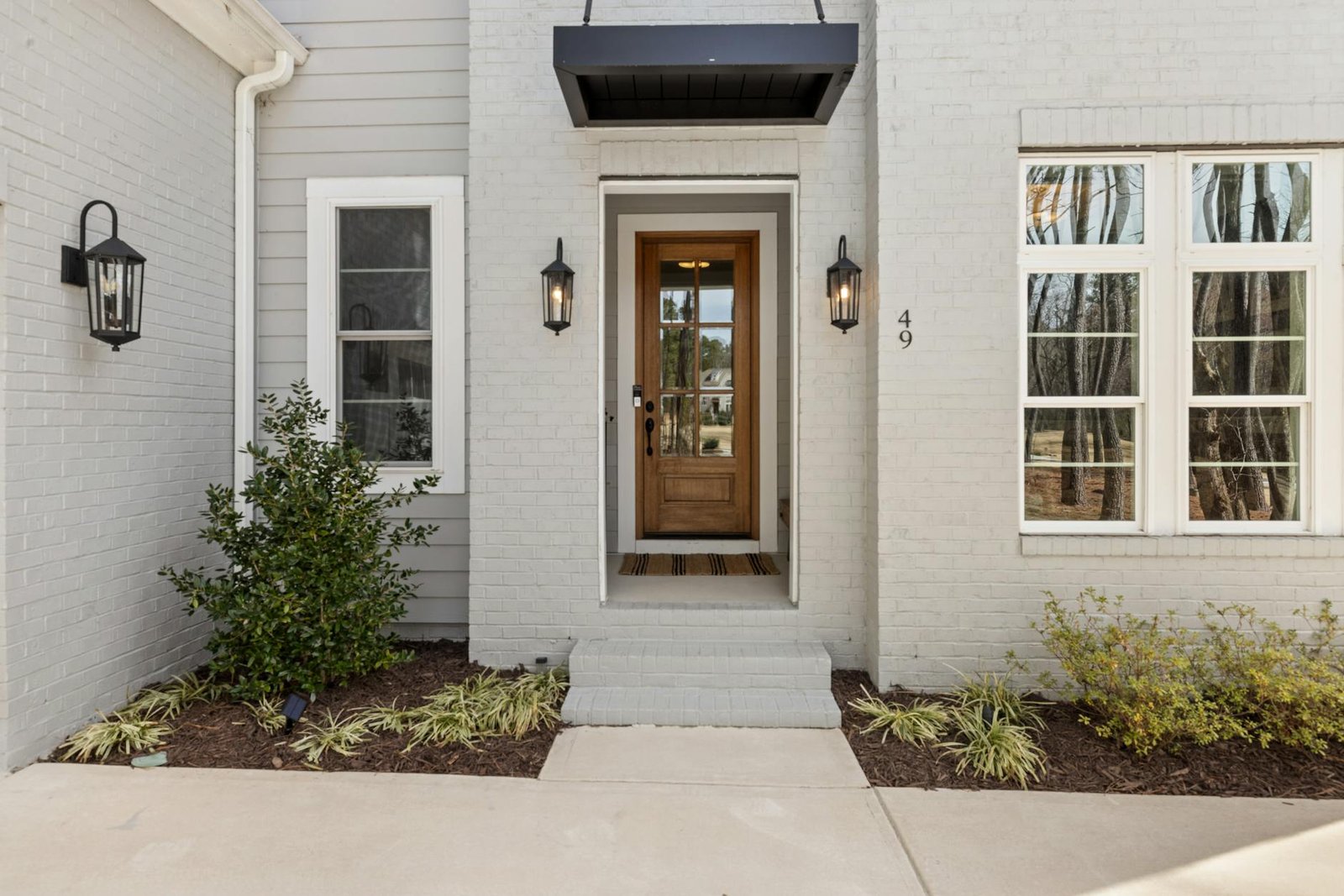 The Color Palette Mistake That Makes a Home Feel Dated Before Buyers Walk In