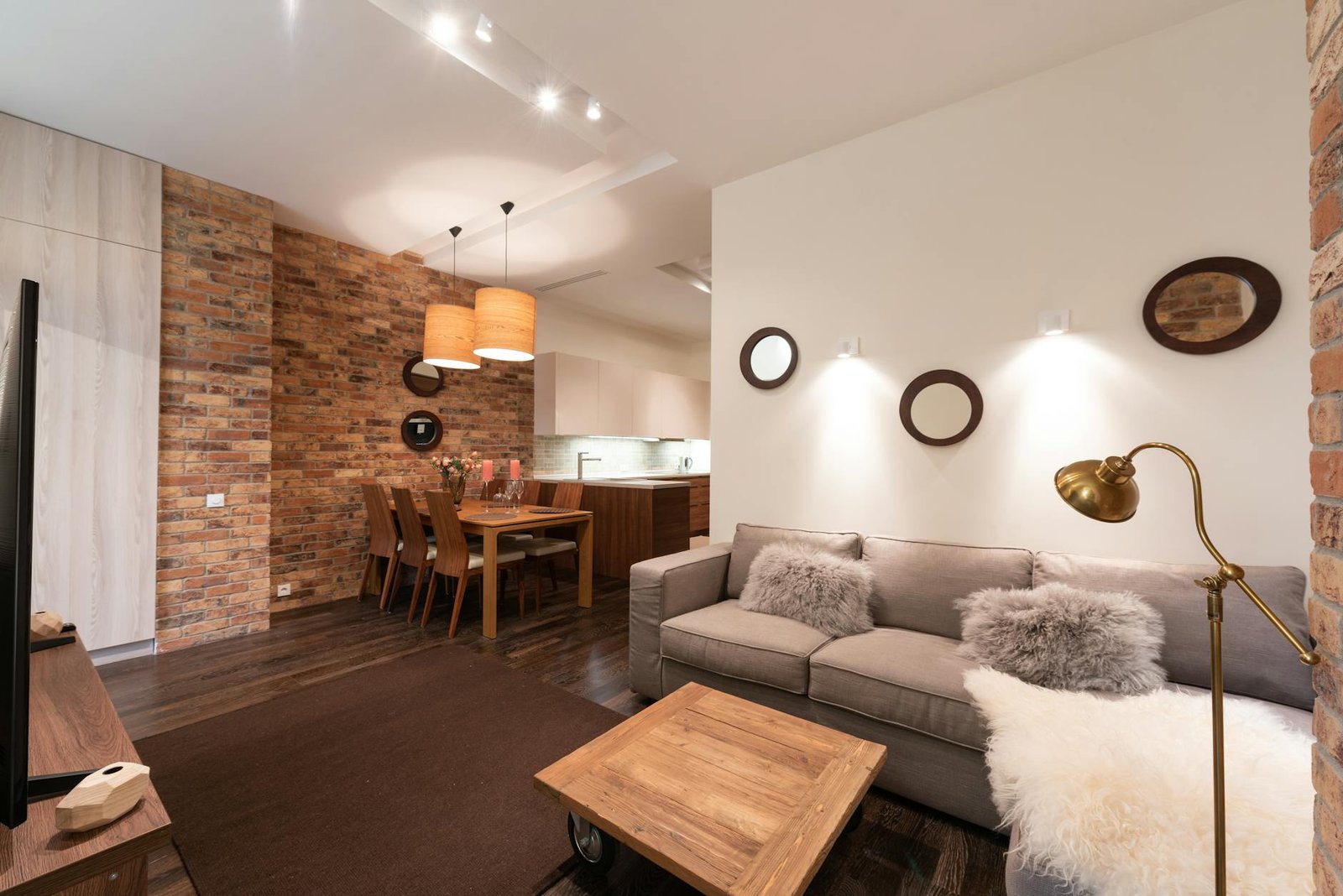 Cheap Furniture, Expensive Impression: How to Style Rental Pieces Like Designer Finds